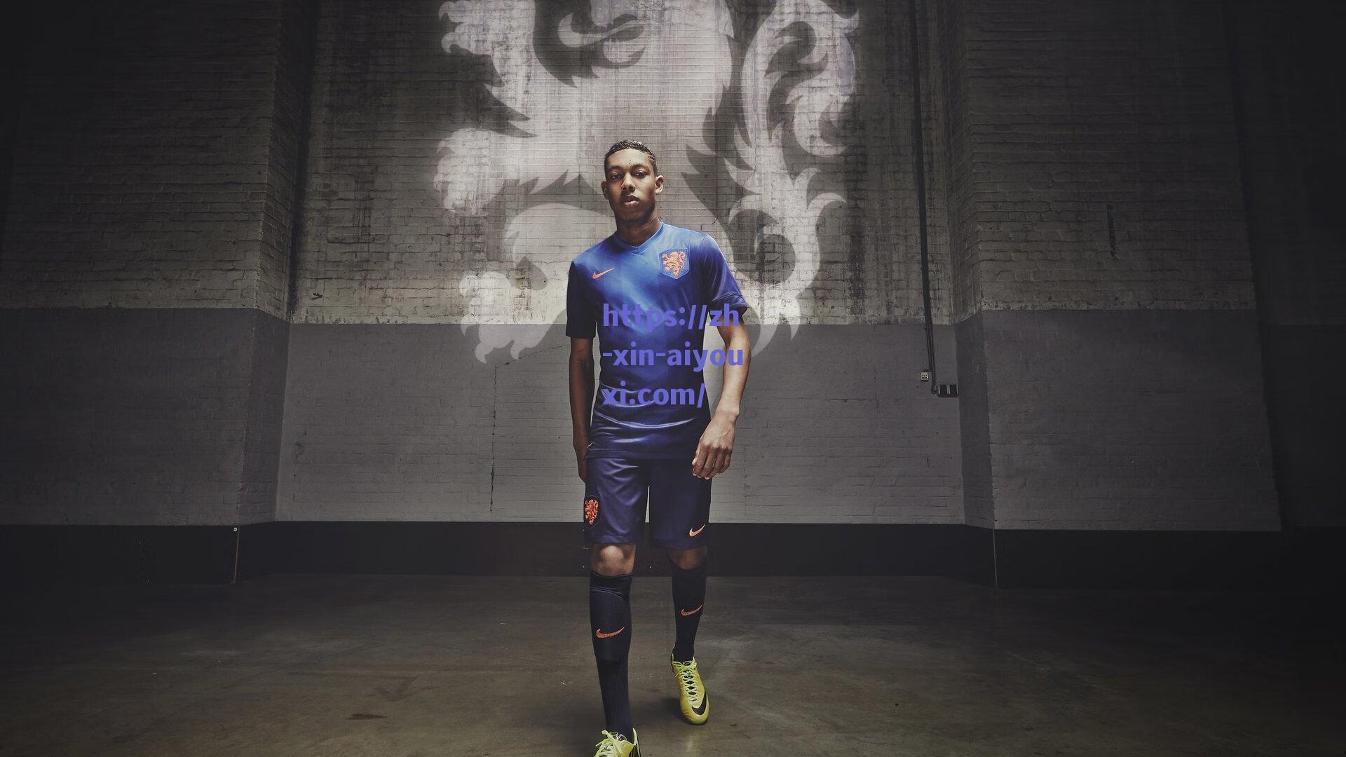 鲁尼播客专访引爆体坛，詹姆斯不仅是篮球传奇，更是跨时代领袖