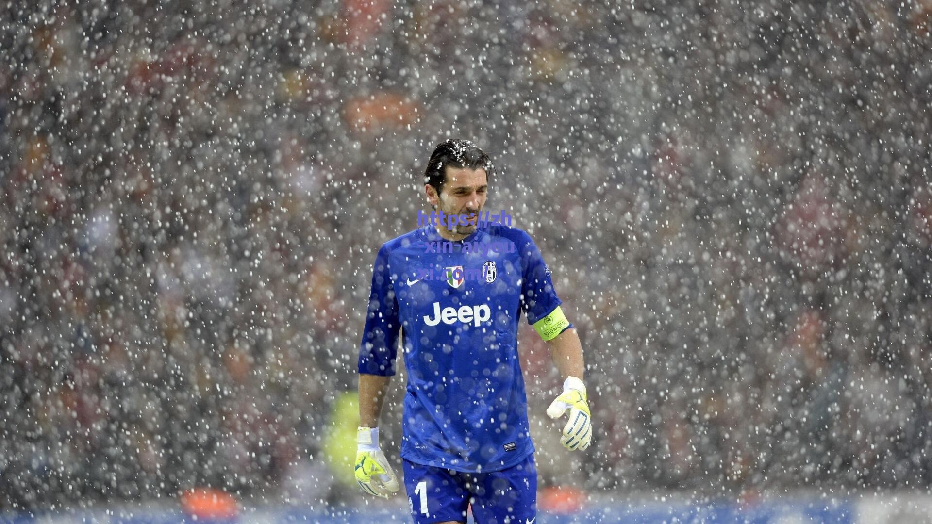 罗马诺独家，那不勒斯持续关注曼联新星梅努与博洛尼亚射手齐尔克泽，转会动向系于红魔决策