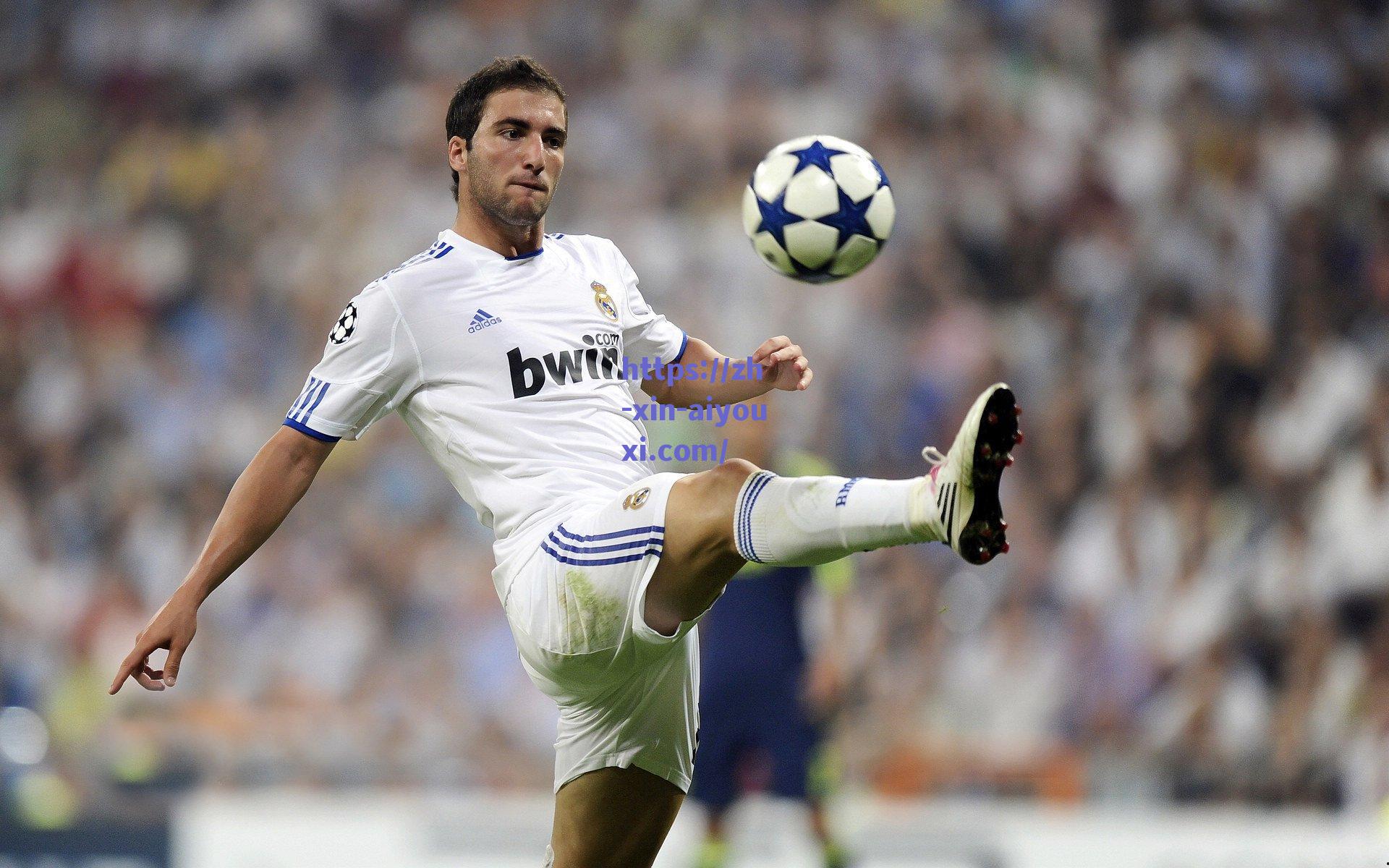 从落选到传奇，无名锋将狂飙40分创纪录，年轻内线杨瀚森的成长启示录